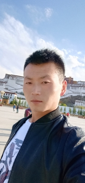 阳光下的小草的第一张照片--永登残疾人相亲网